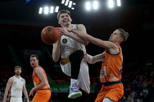 队凭借詹姆 队凭借詹姆