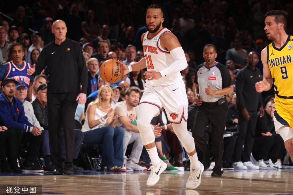 球队中场不 球队中场不