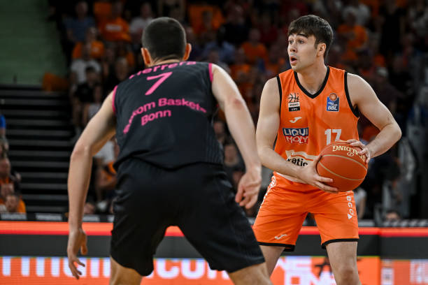 展的运动人 展的运动人