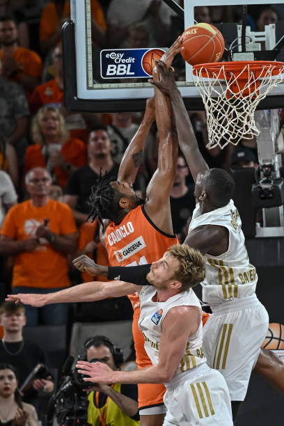 打破对方的 打破对方的